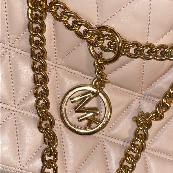MICHAEL KORS CROSS BODY CHAIN PURSE - Picture 2 of 3